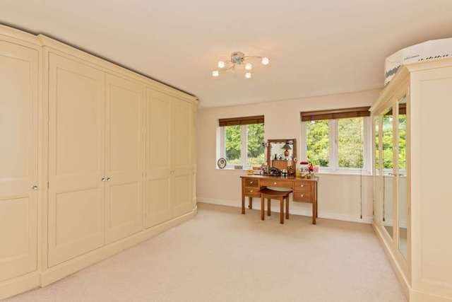  Image of 5 bedroom Detached house for sale in Bellingdon Bellingdon Chesham HP5 at Bellingdon Bellingdon Chesham, HP5 2XU