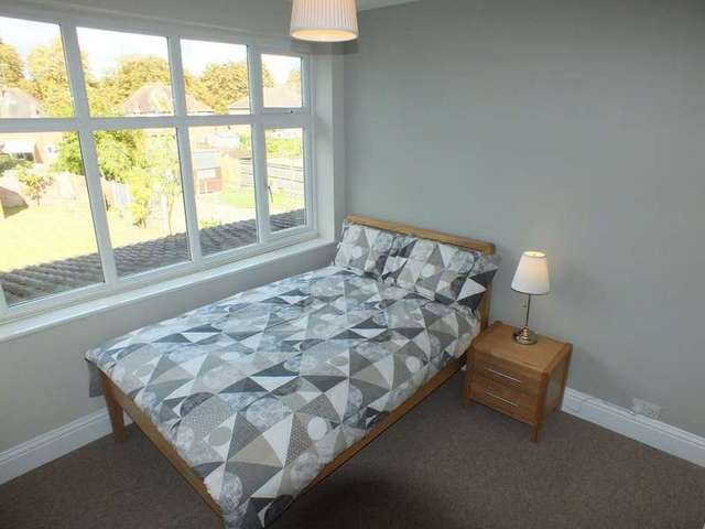  Image of 1 bedroom Detached house to rent in Chiltern Crescent Earley Reading RG6 at Earley Reading Berkshire, RG6 1AL