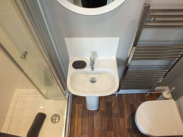 Image of 1 bedroom Detached house to rent in Chiltern Crescent Earley Reading RG6 at Earley Reading Berkshire, RG6 1AL