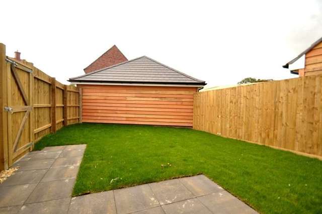  Image of 3 bedroom Detached house to rent in Grange Road Christchurch BH23 at Christchurch, BH23 4JD