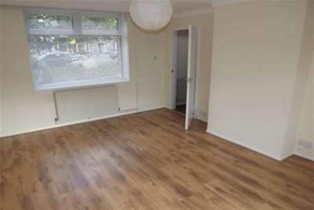  Image of 3 bedroom Detached house to rent in Barrack Road Christchurch BH23 at Christchurch, BH23 2BD
