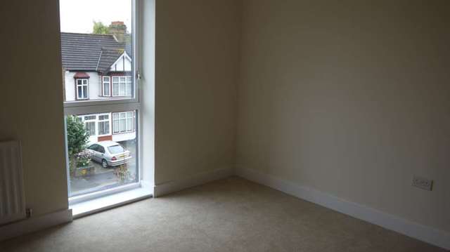  Image of Semi-Detached house to rent in Clarence Avenue Ilford IG2 at Clarence Avenue Redbridge Ilford, IG2 6JE