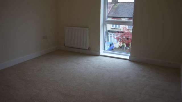  Image of Semi-Detached house to rent in Clarence Avenue Ilford IG2 at Clarence Avenue Redbridge Ilford, IG2 6JE