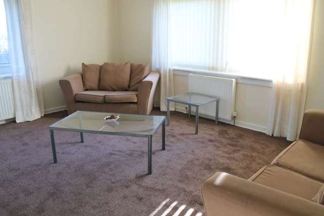  Image of 2 bedroom Flat to rent in Clarence Drive Paisley PA1 at Clarence Drive (  Paisley, PA1 1QQ