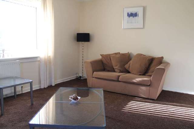  Image of 2 bedroom Flat to rent in Clarence Drive Paisley PA1 at Clarence Drive (  Paisley, PA1 1QQ