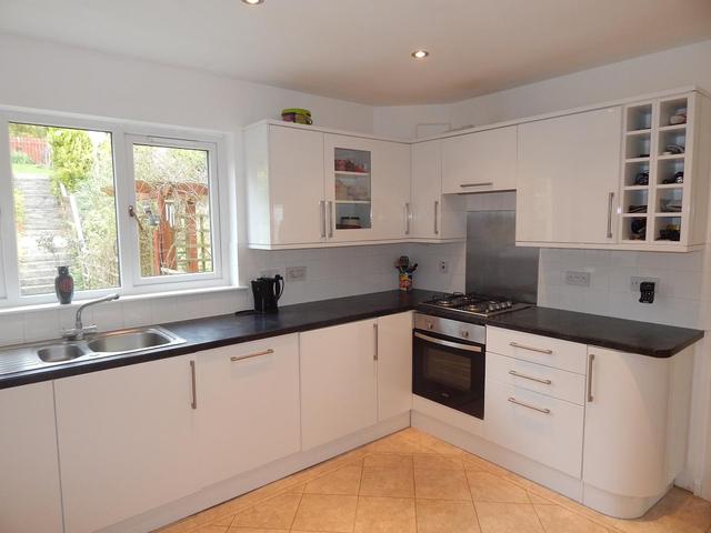  Image of 4 bedroom Detached house to rent in Clayhills Drive Dundee DD2 at West End Dundee Dundee, DD2 1SX
