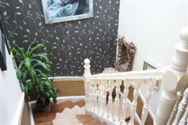  Image of 2 bedroom Flat to rent in Cleveden Road Kelvinside Glasgow G12 at Glasgow, G12 0PH