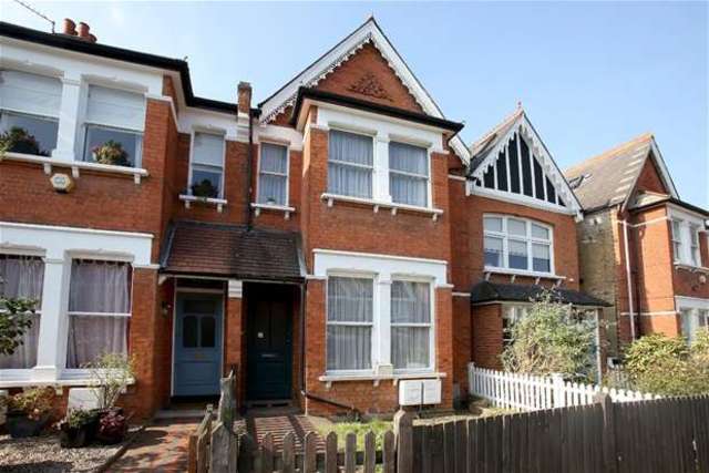  Image of 2 bedroom Flat for sale in Clive Road London SE21 at Dulwich, SE21 8DF