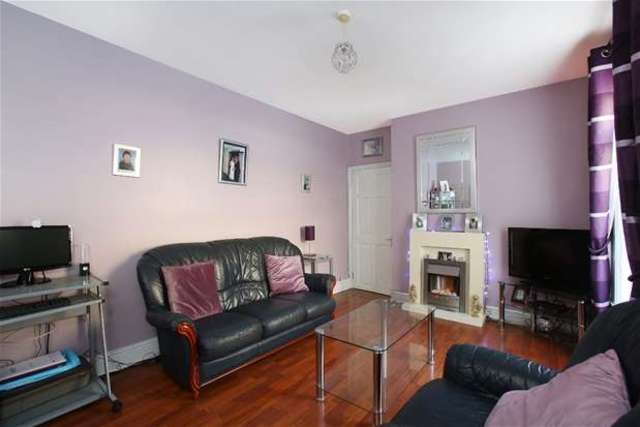  Image of 2 bedroom Flat for sale in Clive Road London SE21 at Dulwich, SE21 8DF