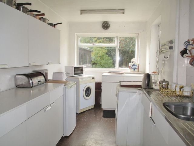  Image of 2 bedroom Detached house for sale in Combe Street Lane Yeovil Marsh Yeovil BA21 at Combe Street Lane  Yeovil, BA21 3PF