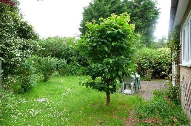  Image of 2 bedroom Bungalow to rent in Coopers Road Martlesham Heath Ipswich IP5 at Martlesham Heath  Ipswich, IP5 3SJ
