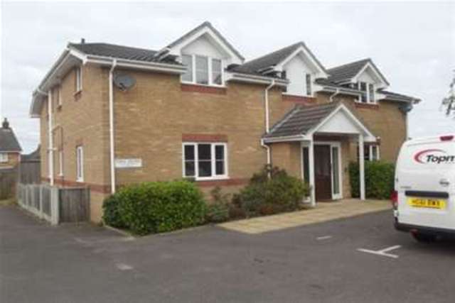  Image of 2 bedroom Flat to rent in Sea View Road Parkstone Poole BH12 at Poole, BH12 3LJ