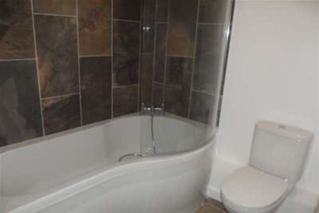  Image of 2 bedroom Flat to rent in Sea View Road Parkstone Poole BH12 at Poole, BH12 3LJ