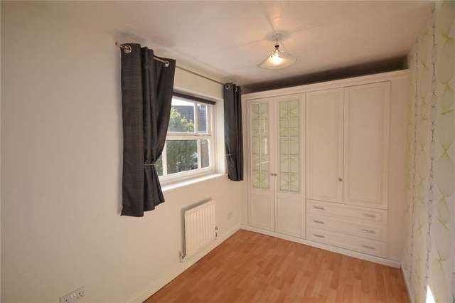  Image of 5 bedroom Detached house to rent in Cornwall Close Warfield Bracknell RG42 at Warfield Berkshire Newell Green, RG42 3UH