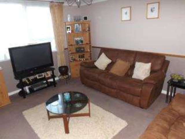  Image of 1 bedroom Flat for sale in Hawthorn Crescent Cosham Portsmouth PO6 at Cosham Portsmouth Cosham, PO6 2TN