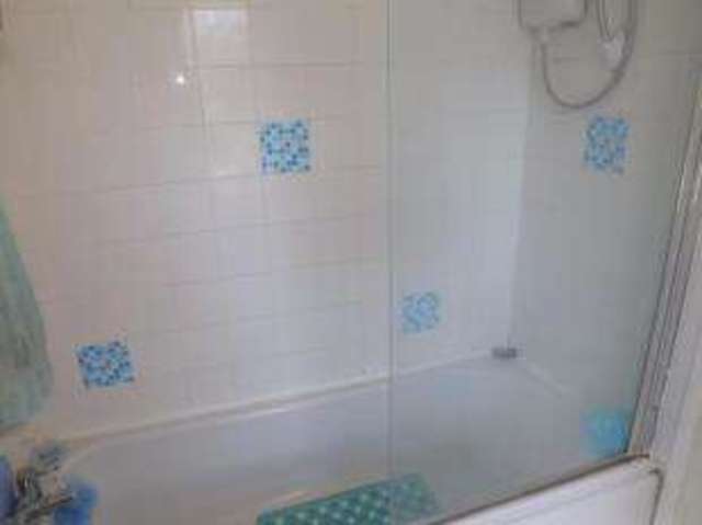  Image of 1 bedroom Flat for sale in Hawthorn Crescent Cosham Portsmouth PO6 at Cosham Portsmouth Cosham, PO6 2TN