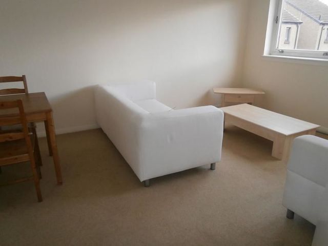  Image of 2 bedroom Flat to rent in Coxfield Edinburgh EH11 at Gorgie Edinburgh Edinburgh, EH11 2SY