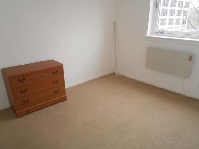  Image of 2 bedroom Flat to rent in Coxfield Edinburgh EH11 at Gorgie Edinburgh Edinburgh, EH11 2SY