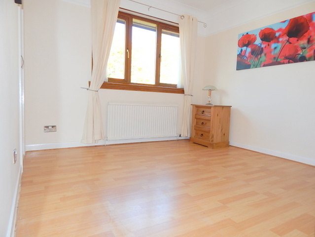  Image of 2 bedroom Terraced house to rent in Craigburn Crescent Houston Johnstone PA6 at Houston Renfrewshire Renfrewshire, PA6 7NE