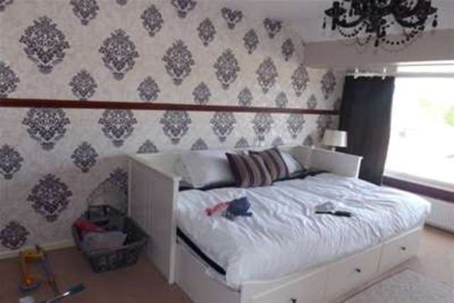  Image of 3 bedroom Detached house to rent in Cranbourne Avenue Lanesfield Wolverhampton WV4 at Wolverhampton, WV4 6RQ