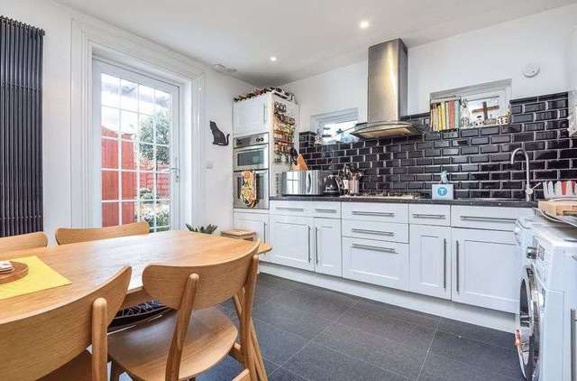  Image of 2 bedroom Flat for sale in Credenhill Street London SW16 at Credenhill Street  London, SW16 6PP