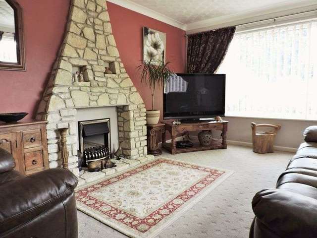  Image of 2 bedroom Detached house for sale in Crestview Drive Lowestoft NR32 at Crestview Drive  Lowestoft, NR32 4EW