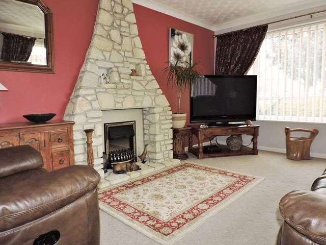  Image of 2 bedroom Detached house for sale in Crestview Drive Lowestoft NR32 at Crestview Drive  Lowestoft, NR32 4EW