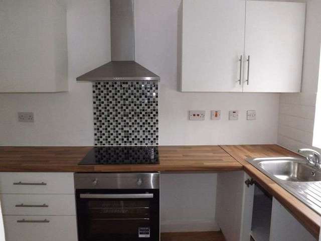  Image of 2 bedroom Flat to rent in Croft Road Eaglescliffe Stockton-on-Tees TS16 at Croft Road Eaglescliffe Eaglescliffe, TS16 0DX