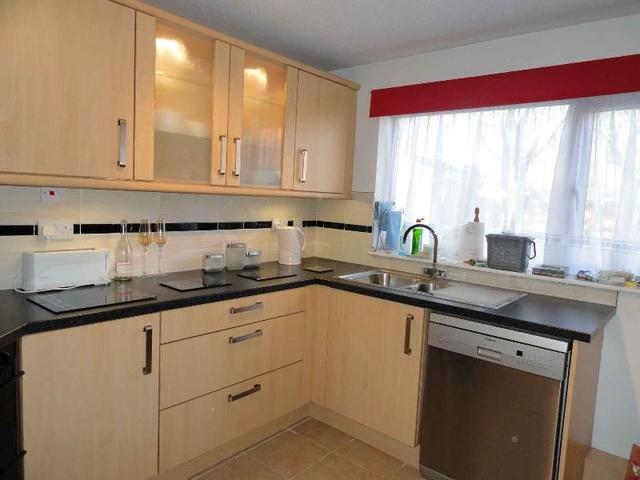  Image of 2 bedroom Flat to rent in Cromarty Court Bletchley Milton Keynes MK3 at West Bletchley  Bletchley, MK3 7SU
