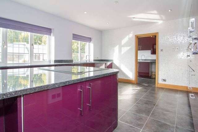  Image of 4 bedroom Detached house to rent in Cross Keys Cross Keys Hereford HR1 at Cross Keys Hereford, HR1 3NT