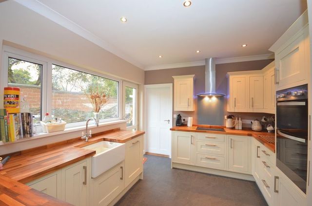  Image of 3 bedroom Detached house for sale in Cross Park Brixham TQ5 at Cross Park  Brixham, TQ5 9LZ