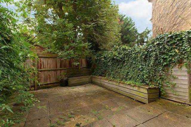  Image of 4 bedroom Terraced house for sale in Crowthorne Close London SW18 at Crowthorne Close  London, SW18 5RX