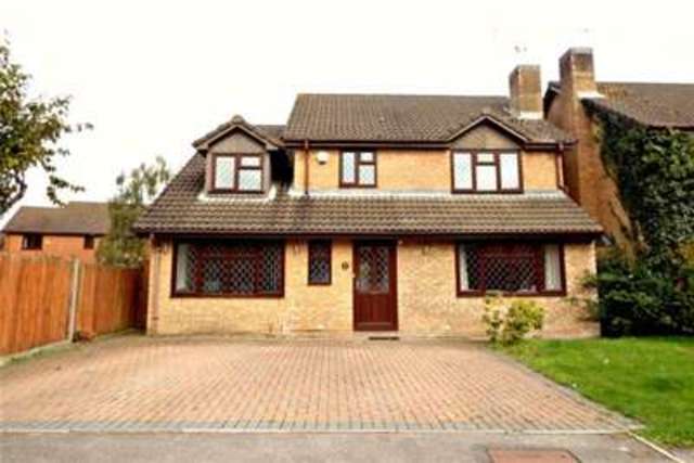  Image of 4 bedroom Detached house to rent in Cypress Gardens Totton Southampton SO40 at Southampton, SO40 8JN