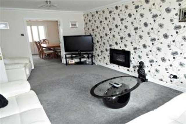  Image of 4 bedroom Detached house to rent in Cypress Gardens Totton Southampton SO40 at Southampton, SO40 8JN