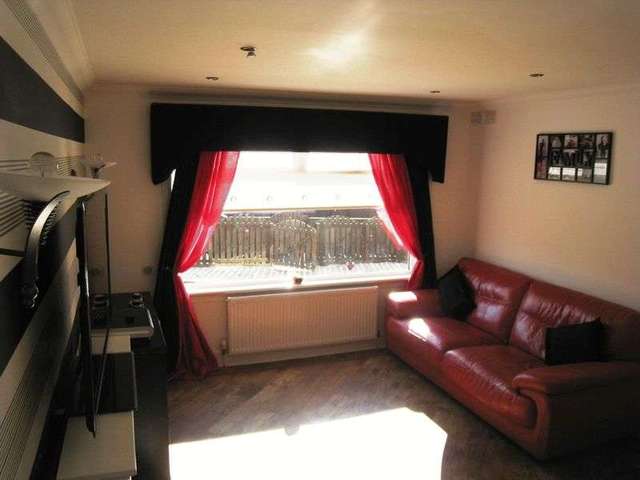  Image of 4 bedroom Property for sale in Dalveen Quadrant Coatbridge ML5 at Dalveen Quadrant Sikeside Coatbridge, ML5 4RN