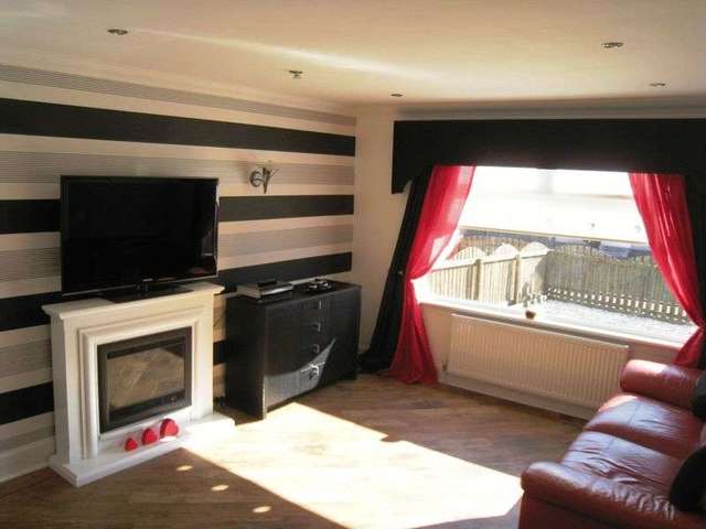  Image of 4 bedroom Property for sale in Dalveen Quadrant Coatbridge ML5 at Dalveen Quadrant Sikeside Coatbridge, ML5 4RN