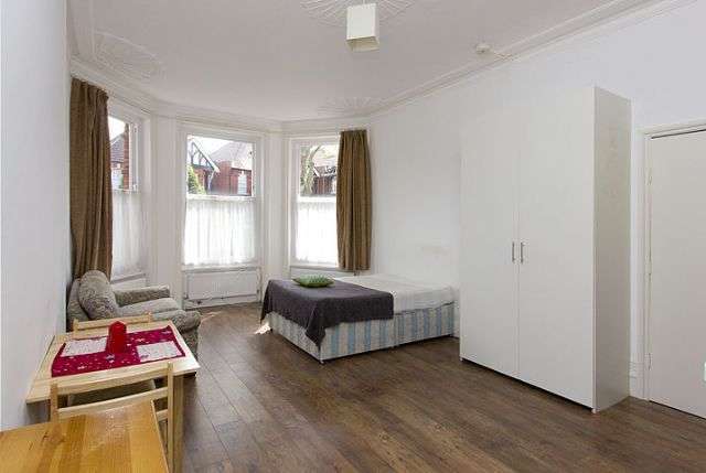  Image of Studio flat to rent in Dartmouth Road London NW2 at Dartmouth Road  Kilburn, NW2 4EU