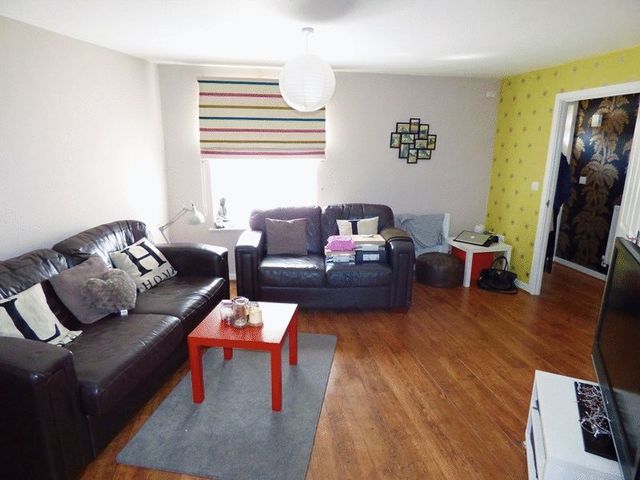  Image of 2 bedroom Flat to rent in Daunt Road Brockworth Gloucester GL3 at Daunt Road Brockworth Gloucester, GL3 4BW