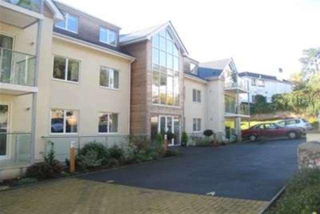 Image of 2 bedroom Flat to rent in East Cliff Road Dawlish EX7 at Dawlish, EX7 0EL