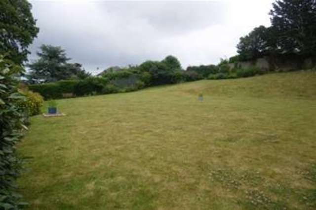  Image of 2 bedroom Flat to rent in East Cliff Road Dawlish EX7 at Dawlish, EX7 0EL