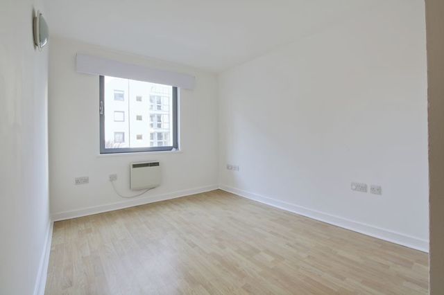  Image of 2 bedroom Flat to rent in Deals Gateway London SE13 at Deals Gateway  Lewisham, SE13 7QE