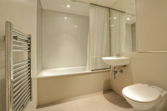  Image of 2 bedroom Flat to rent in Deals Gateway London SE13 at Deals Gateway  Lewisham, SE13 7QE