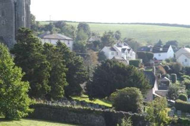 Image of 3 bedroom Terraced house to rent in Riverside Road Dittisham Dartmouth TQ6 at Dartmouth, TQ6 0HS