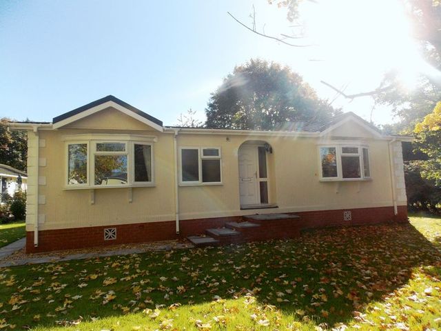  Image of 2 bedroom Detached house for sale in Doverdale Park Homes Hampton Lovett Droitwich WR9 at Doverdale Park Homes Hampton Lovett Droitwich, WR9 0NU