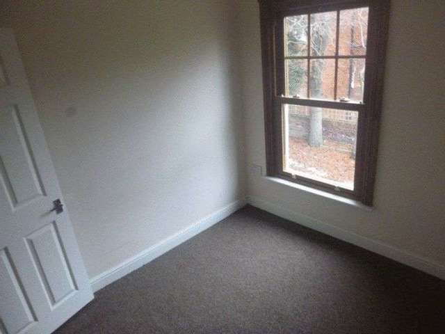  Image of 1 bedroom Flat to rent in Dudley Street Grimsby DN31 at Dudley Street  Grimsby, DN31 2AB