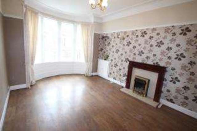  Image of 2 bedroom Flat for sale in Dundrennan Road Glasgow G42 at Glasgow Lanarkshire Pollokshaws, G42 9SB