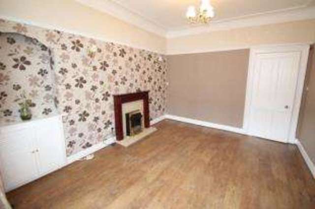  Image of 2 bedroom Flat for sale in Dundrennan Road Glasgow G42 at Glasgow Lanarkshire Pollokshaws, G42 9SB