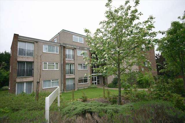  Image of 1 bedroom Property to rent in Dunraven Drive Enfield EN2 at Dunraven Drive  ENFIELD, EN2 8LN