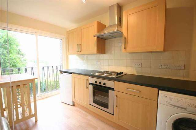  Image of 1 bedroom Property to rent in Dunraven Drive Enfield EN2 at Dunraven Drive  ENFIELD, EN2 8LN