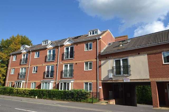  Image of 2 bedroom Detached house for sale in Twyford Road Eastleigh SO50 at Eastleigh, SO50 4BS